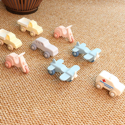 নরম সিলিকন মন্টেশ্বরী গাড়ি ও প্লেন খেলনা – শিশুদের জন্য অ-বিষাক্ত বিকাশমূলক খেলনা